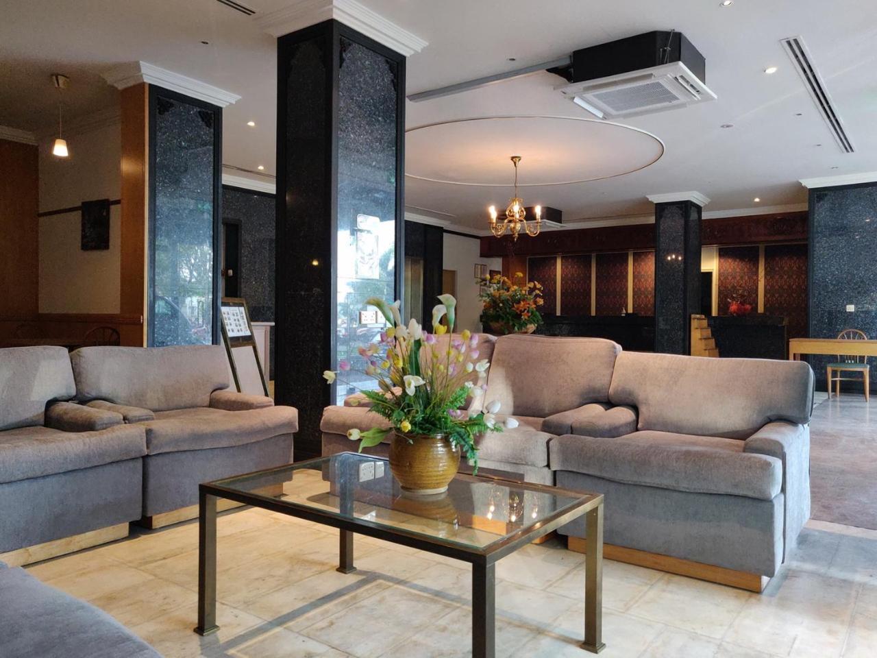 Terrace Hotel Bandar Seri Begawan Buitenkant foto