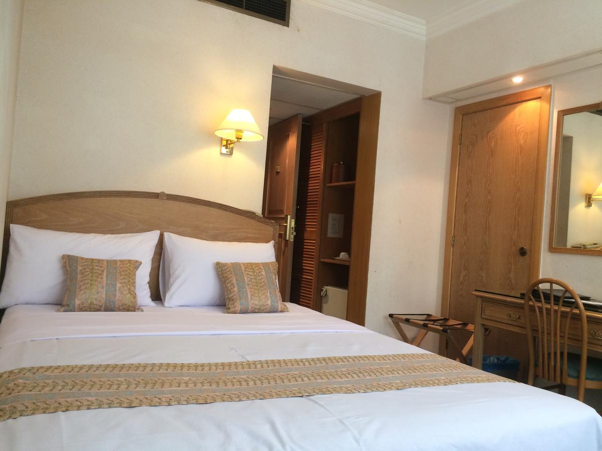 Terrace Hotel Bandar Seri Begawan Buitenkant foto