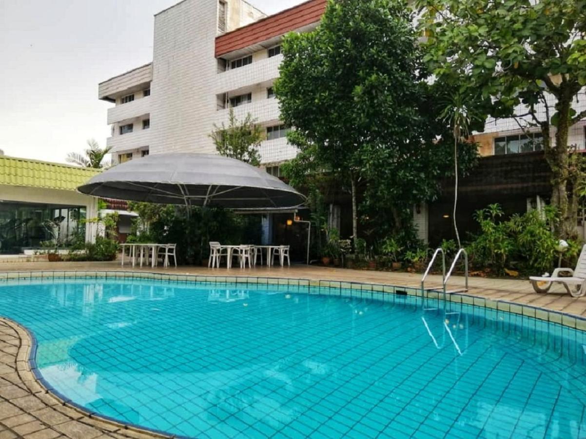 Terrace Hotel Bandar Seri Begawan Buitenkant foto