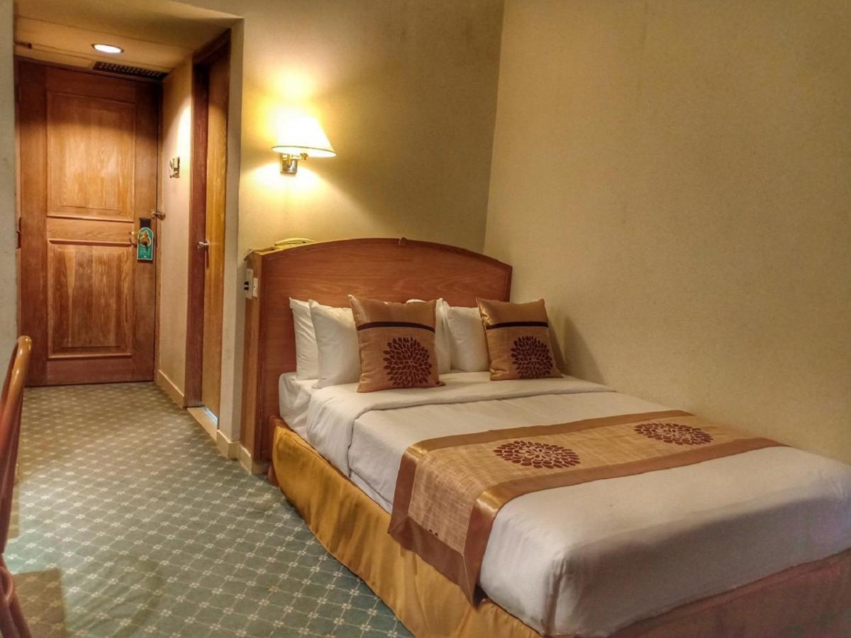 Terrace Hotel Bandar Seri Begawan Buitenkant foto